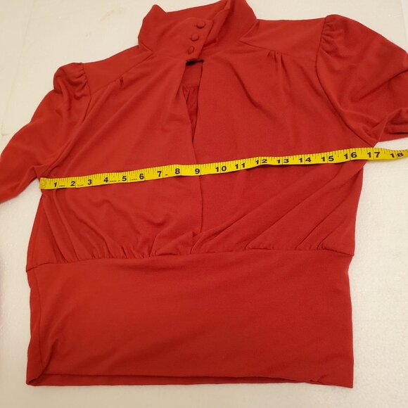 Stiletto Mock Neck Red Long Sleeved Crop Top Peekaboo Front Y2K Vintage - L - Picture 9 of 11